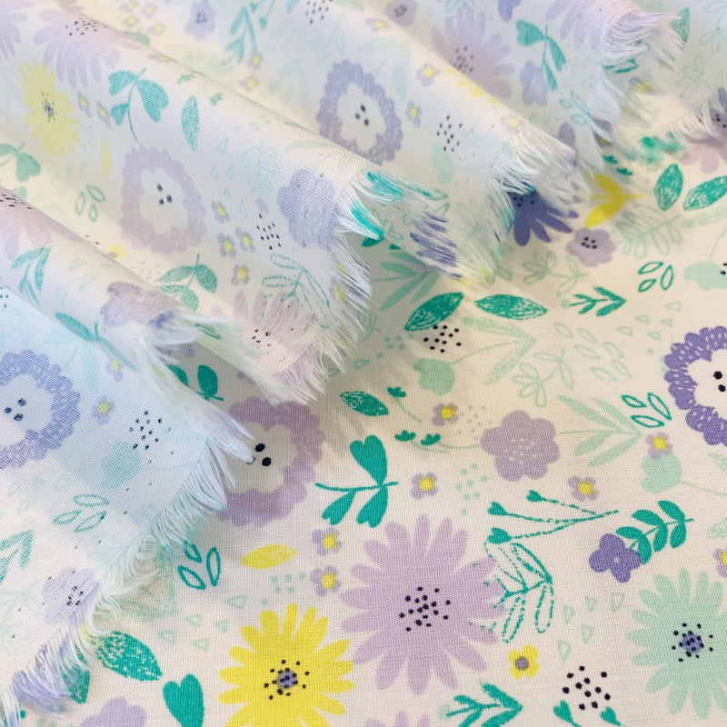 Batiste Groovy Flower Cotton - 1/2 Yard - Measure: a fabric parlor