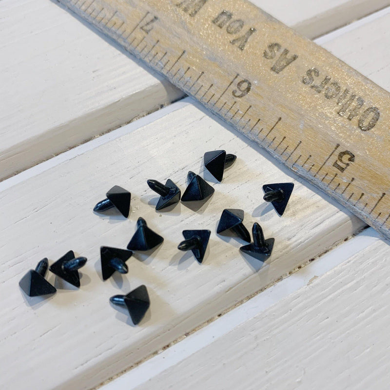 Pyramid Nailheads - 1/4" - Black - 12pcs - Measure: a fabric parlor