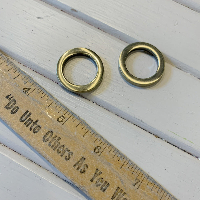 Flat Round O-Ring - 3/4" - Antique Brass - 1 PC - Measure: a fabric parlor