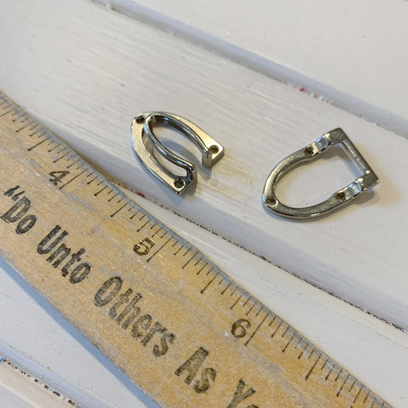 Horseshoe Link Hook - 1.75" x 5/8" - Nickel - 1 Closure - Measure: a fabric parlor